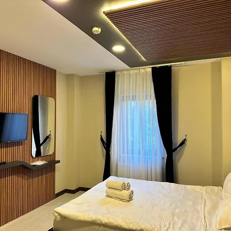 Hidden Garden Hotell 3*